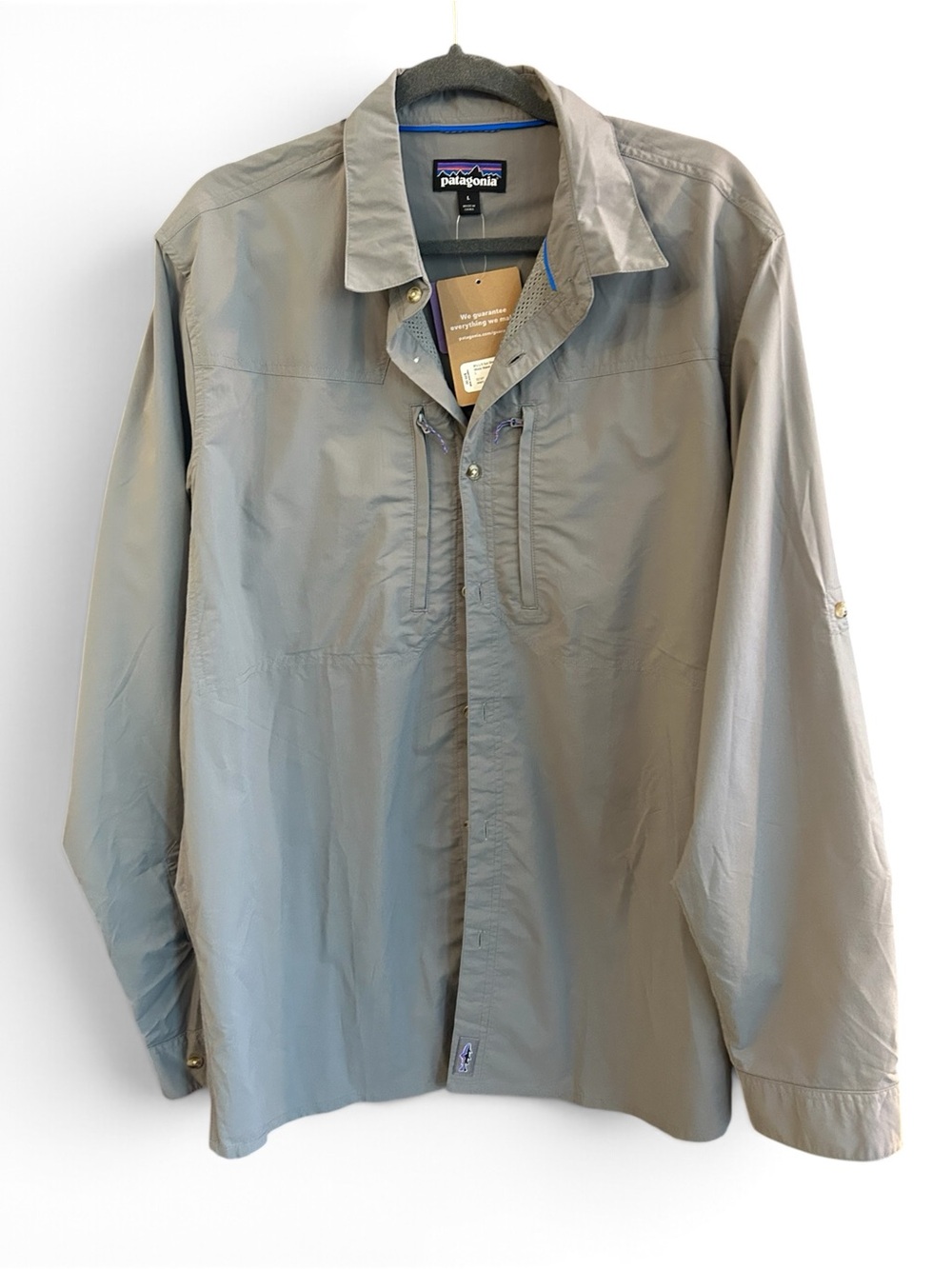 Patagonia NWT  Men’s Long Sleeved Sun Stretch Shirt  Lightweight Gray Button L